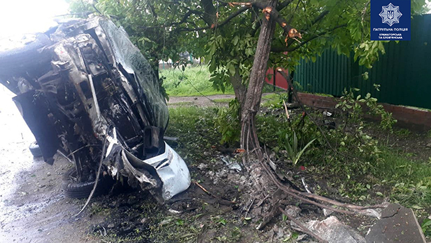 Утром в Славянске случилась серьезная автоавария