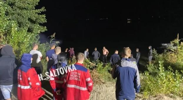 Пара влюбленных утонула под Харьковом: Автомобиль скатился в воду