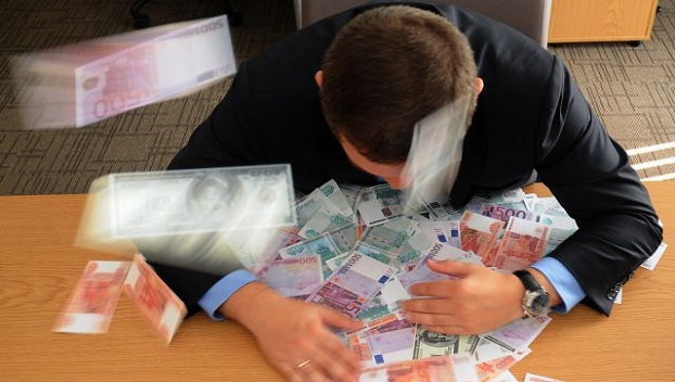 В каких отраслях зарплаты самые высокие по Украине