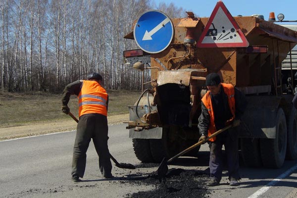В Донецкой области завершен аварийный ремонт двух международных автотрасс