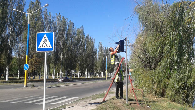 Новые светофоры устанавливают в Покровске