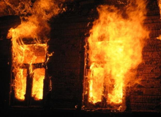 В Доброполье во время пожара погиб мужчина