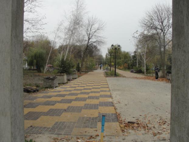 В Славянске под угрозой срыва ремонт парка