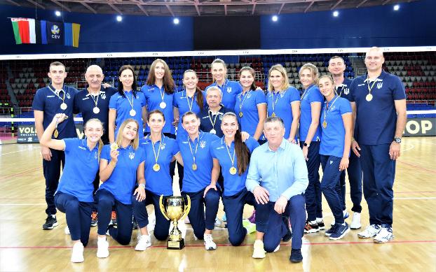 Кто будет защищать честь Украины на женском континентальном волейбольном первенстве?