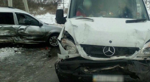 В Славянске в столкновении двух автомобилей пострадал мужчина