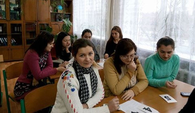 В школах Мирнограда помогают развиваться молодым специалистам