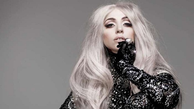 Леди Гага рассказала фанатам о проблемах со здоровьем 