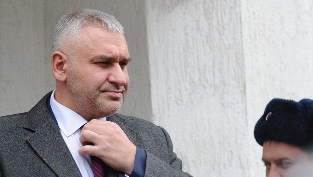 Адвокат, который защищал Надежду Савченко, лишился лицензии 