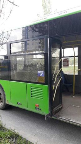 обстрелянный троллейбус в Харькове