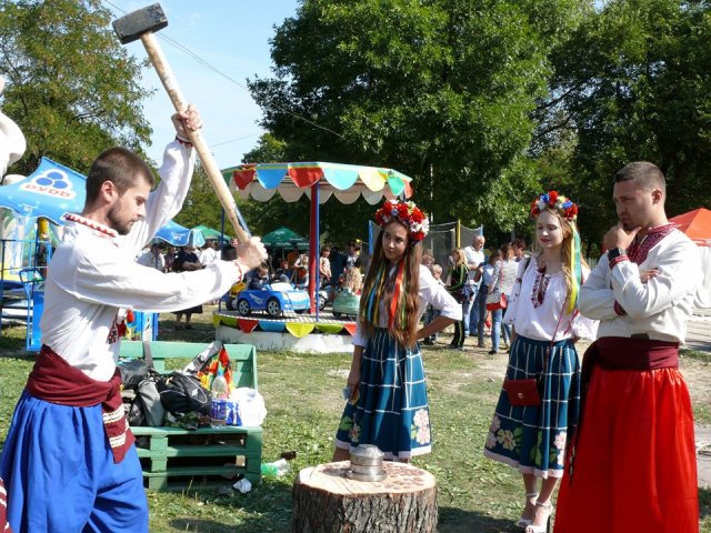 Мирноградская ярмарка
