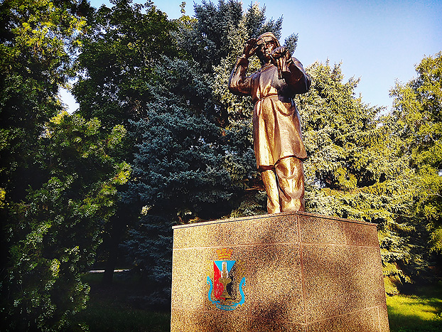 памятник металлургам Константиновка