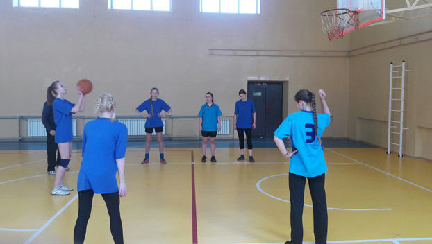 баскетбол среди школьников