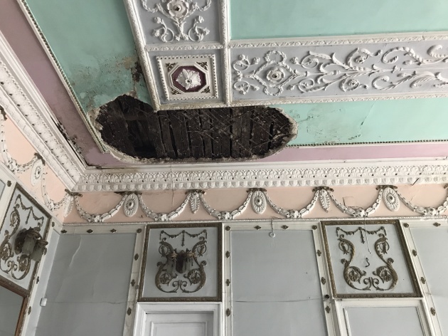 Потолок ДК Этюд после пожара