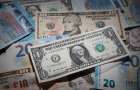Доллар в Украине продолжает дешеветь