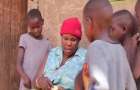 Двойняшки-тройняшки: в Уганде нашли самую многодетную мать в мире