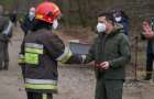 Зеленский вручил награды пожарным, которые тушили горевший лес в Чернобыльской зоне