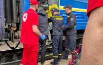 В эвакуационном поезде из Покровска у одной из пассажирок начались роды