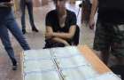 В Бахмуте задержан сотрудник «Ощадбанка»: незаконно оформлял соцвыплаты