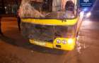 Автобус в Мариуполе врезался в трамвай