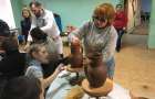 Жителей Славянска учили гончарному делу