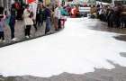 Протест в Италии: фермеры уничтожили десятки литров молока