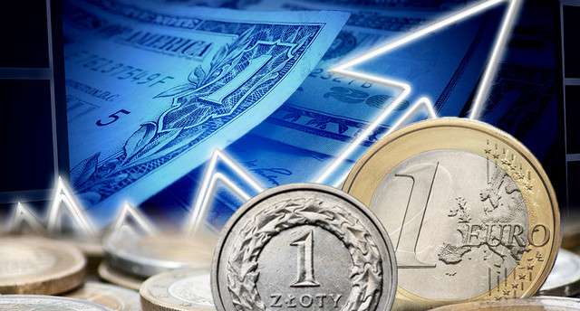 Что определяет цену доллара и евро в обменных пунктах?