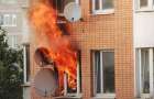 В Краматорске сотрудники торгового центра спасли ребенка из горящей квартиры