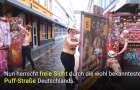 В Гамбурге Femen разрушили забор на улице красных фонарей