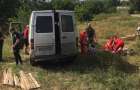 Пассажирский микроавтобус в Луганской области вылетел в кювет