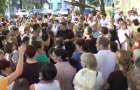 Медики Славянска вышли на митинг из-за задержки зарплаты