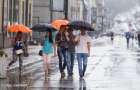 Синоптики предупреждают украинцев о грозовых дождях