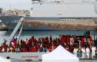 Италия закрыла порты для спасенных в море беженцев