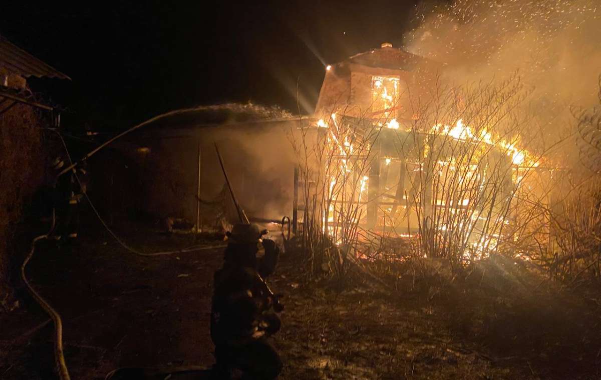 У Слов'янську згорів будинок, загинули двоє людей