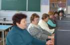 В Покровске пенсионеры осваивают компьютерные технологии в рамках городской программы