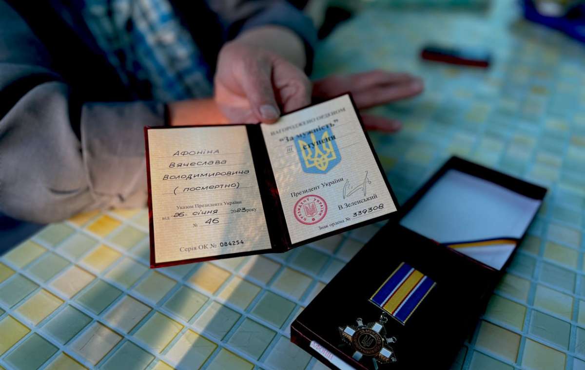 Погибшего воина-газовика из Константиновского УГГ посмертно наградили Орденом "За мужество" ІІІ степени