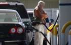 В Украине снижается цена на бензин