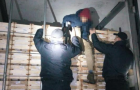 Четырех еле живых нелегалов, заплативших за перевозку в Германию, нашли в рефрижераторе во Львовской области