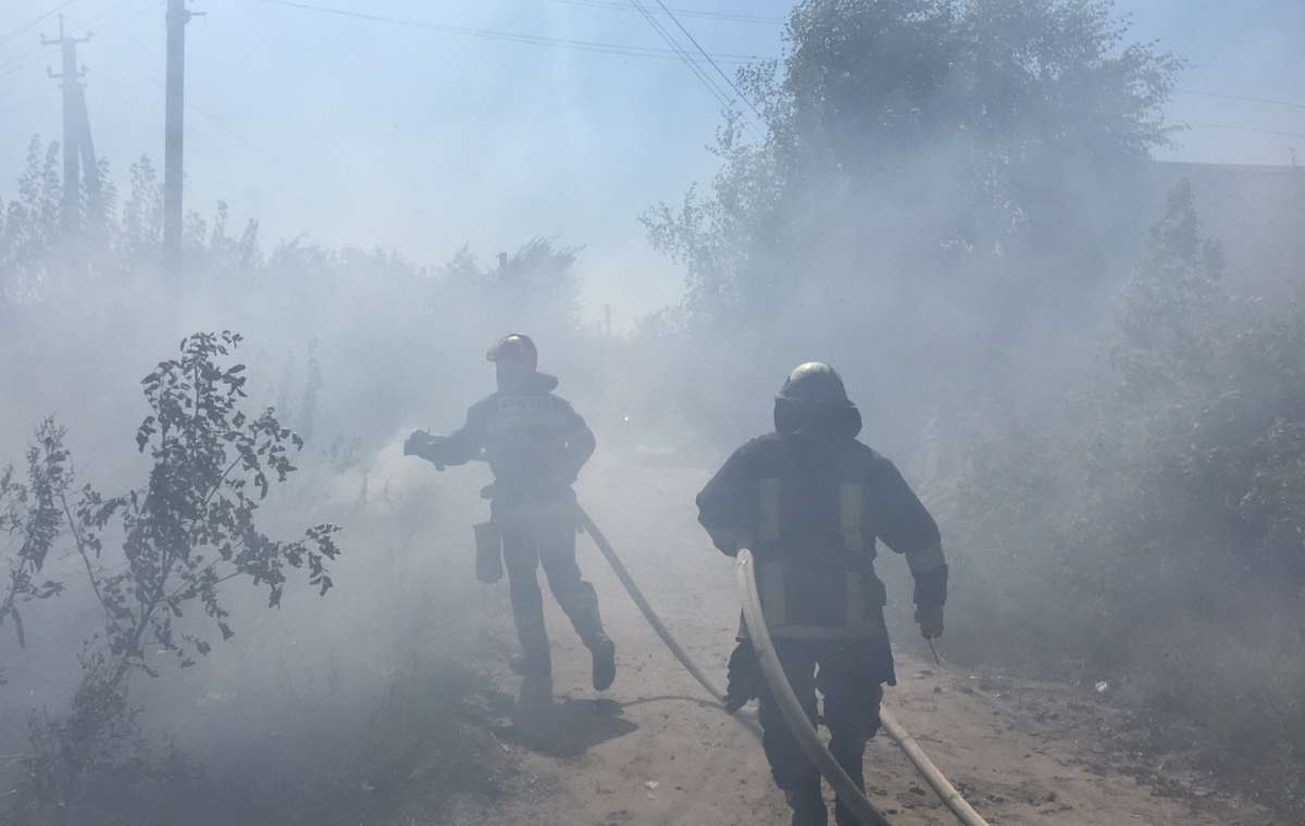 Масштабные пожары: По поручению Зеленского в Луганскую область вылетит правительственная команда 
