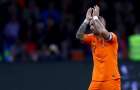 Легендарный  футболист из Нидерландов решил повесить бутсы на гвоздь
