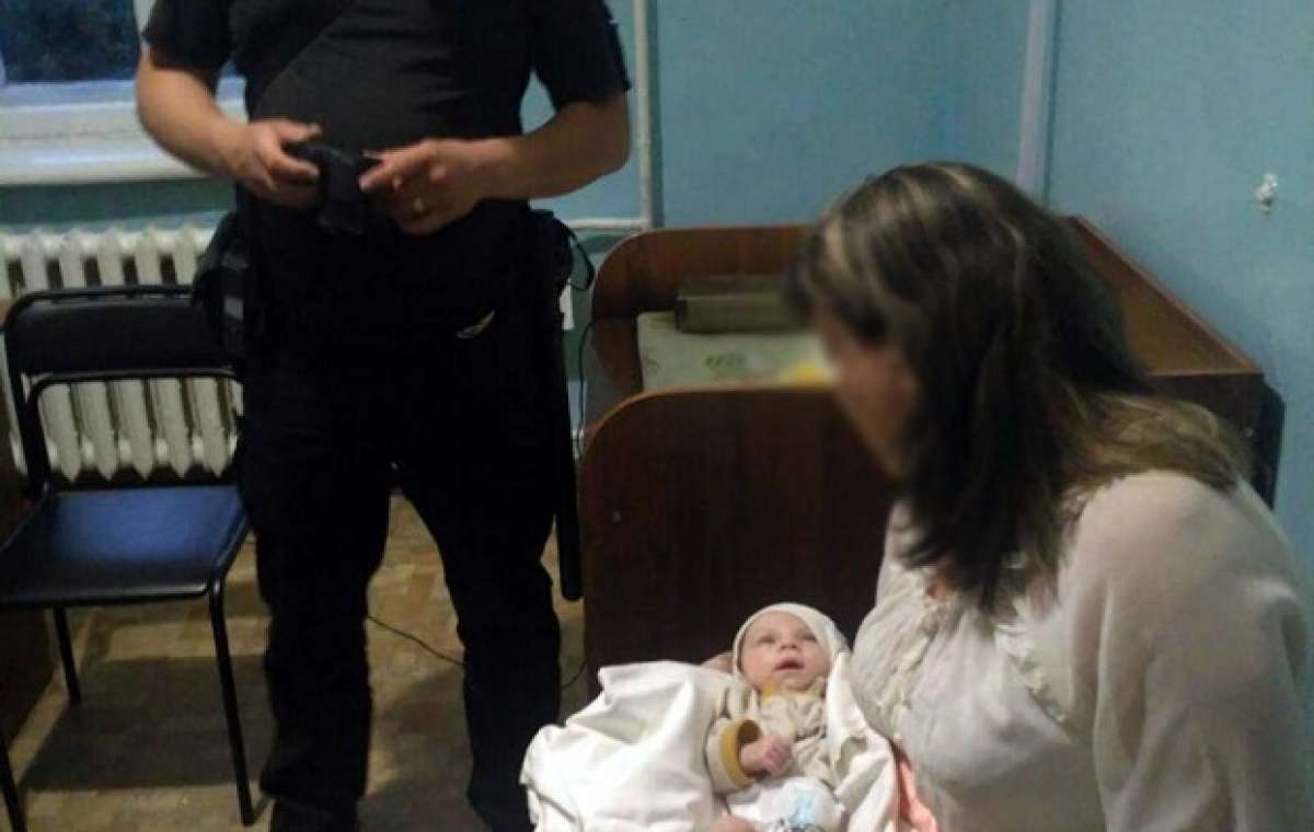 Жительница Торецка бросила двухмесячную дочь просто на улице
