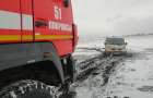 Пять машин в Донецкой области стали пленниками грунтовых дорог и снежных сугробов