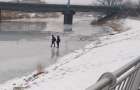В Краматорске двое школьников рисковали провалиться под лед