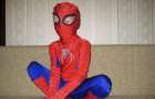 Ребенок в костюме Человека-паука выпал с восьмого этажа и выжил