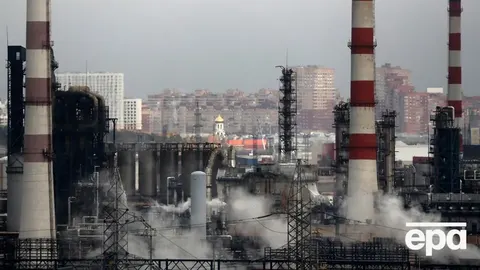 Половина провідних НПЗ Росії скоротила випуск дизеля: що стоїть за тенденцією