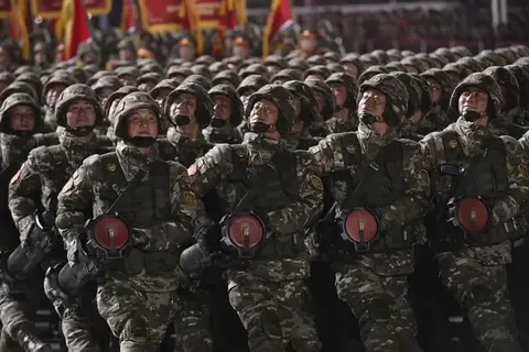 Росія замінює власних громадян іноземцями: ВПК і фронт