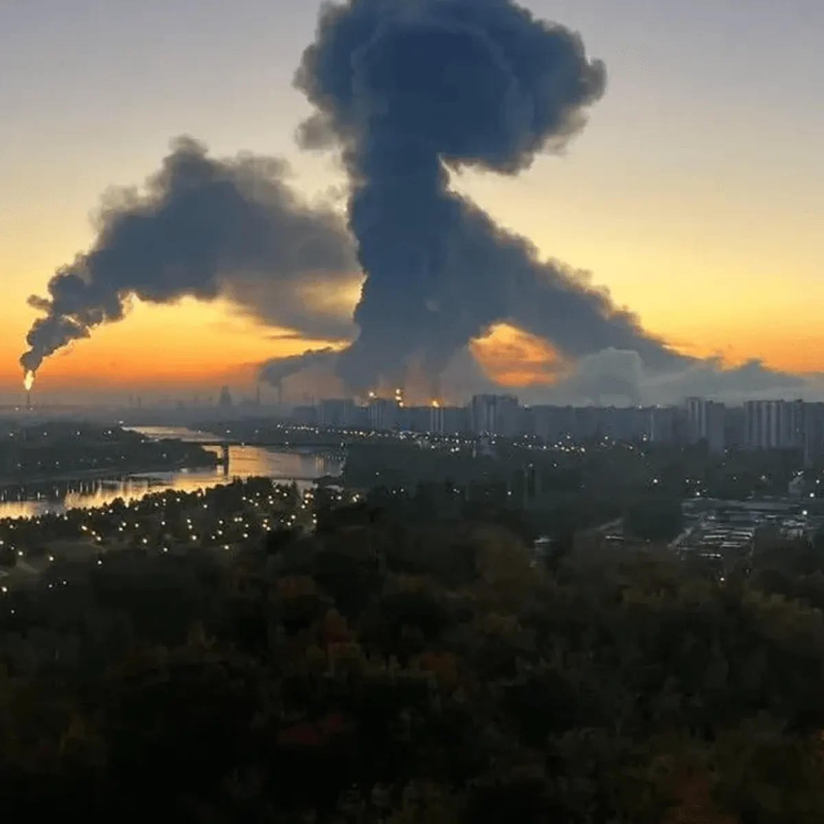 Московський НПЗ зупинився після удару дронів: що це означає для ринку