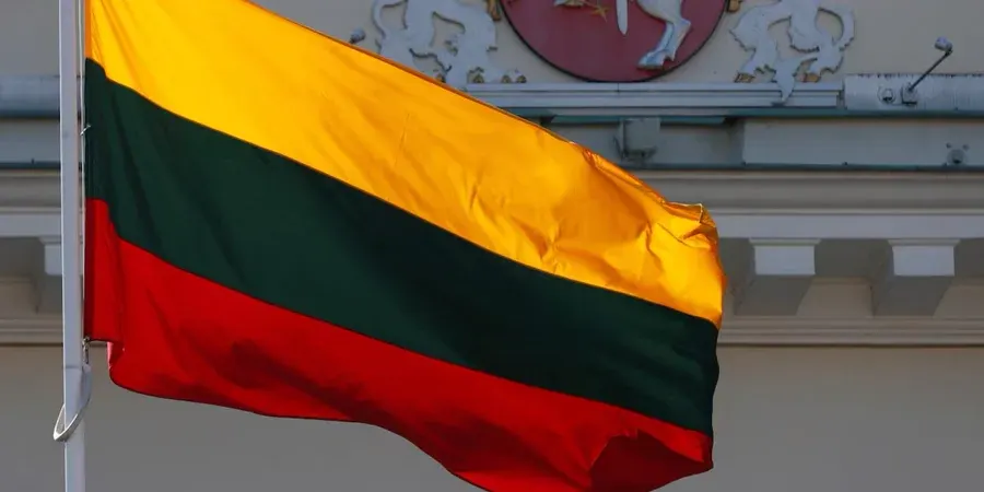 У Литві та Чехії біля оборонних компаній з’явилися жалобні вінки, Вільнюс заявив про російську провокацію