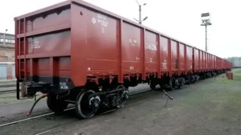 Дефіцит локомотивів і машиністів тисне на вантажну залізницю прифронтових регіон