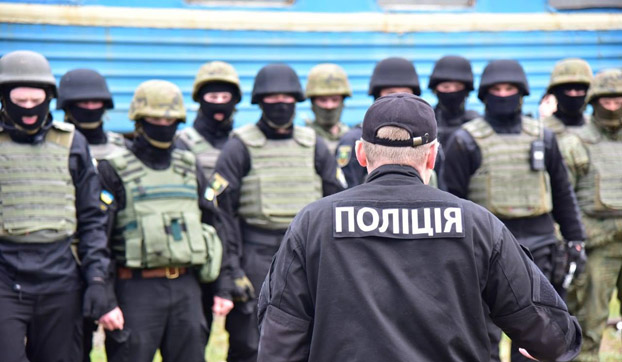 Полицейские Донеччины учились освобождать заложников