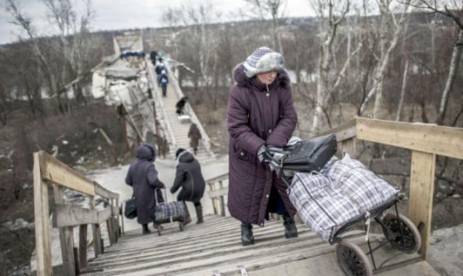 Люди получают травмы на мосту у КПВВ «Станица Луганская» – ОБСЕ